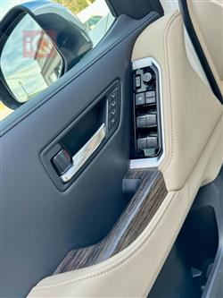 تۆیۆتا لاند کروزەر